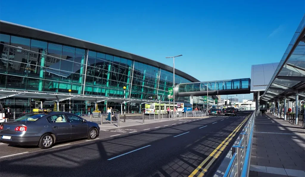 Dublin Airport - Booking an airport Taxi Transfer From Clonmel Tipperary